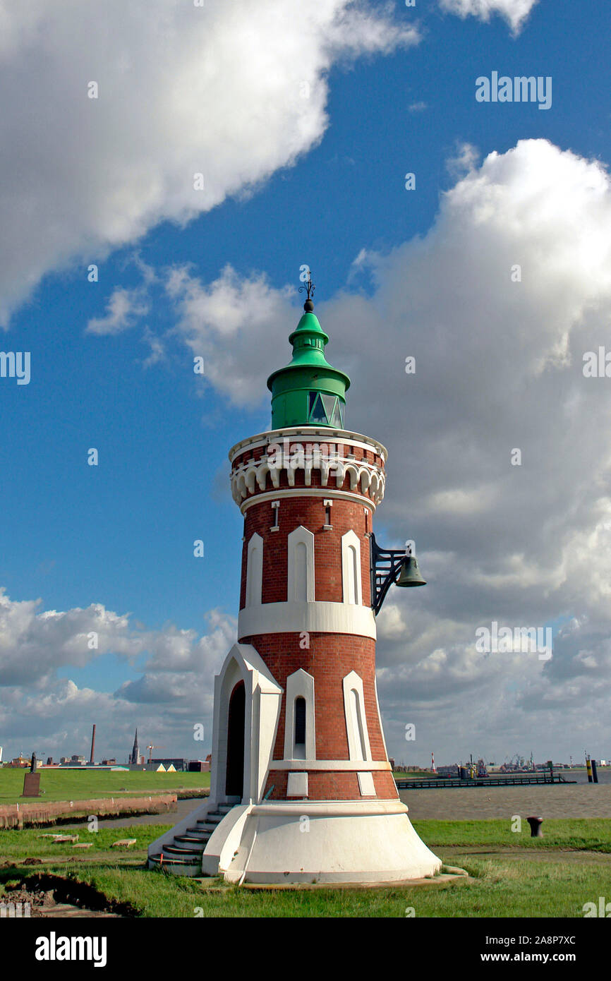 Leuchtturm Kaiserschleuse, Pingelturm, Kaiserschleuse, Backsteinbau, Nebelglocke, Bremerhaven, Niedersachsen, Bundesrepublik Deutschland Foto de stock