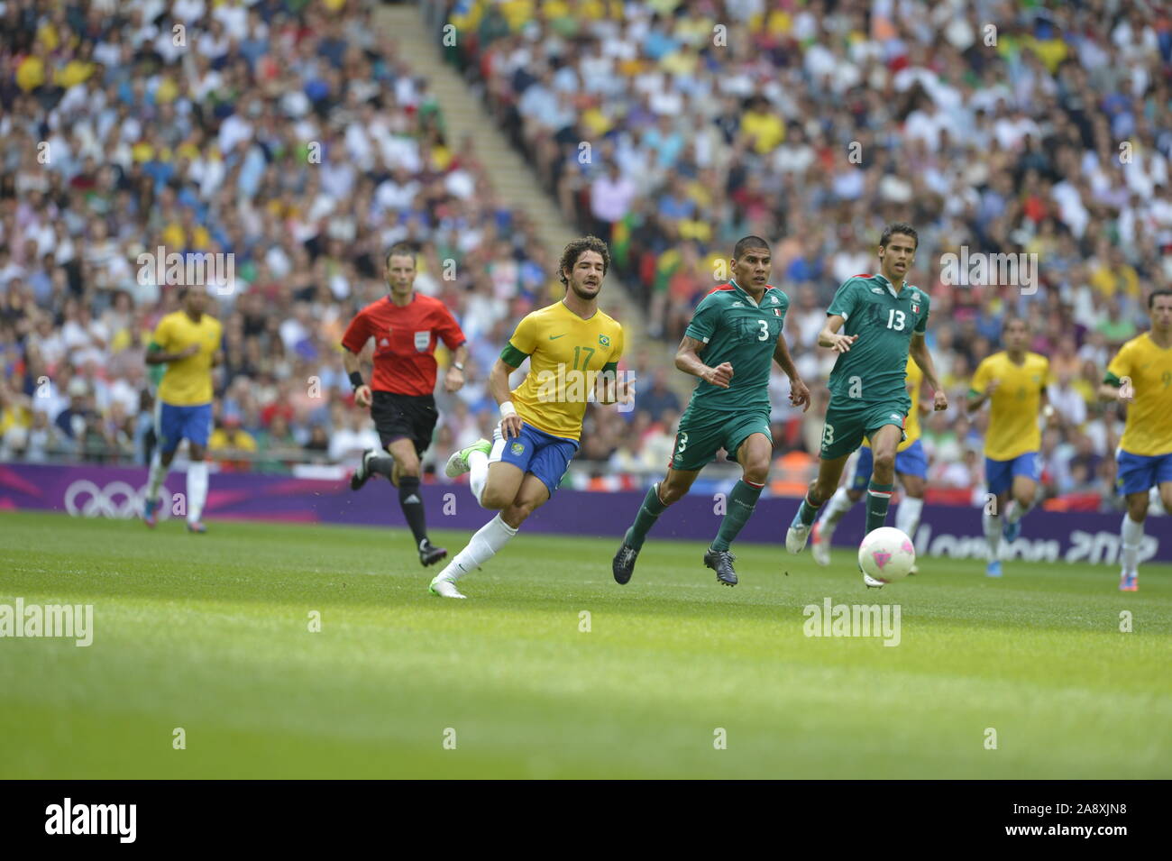 Wembley Greater London Great Britain 2012 Final De Futbol Olimpico Masculino Brasil Vs Mexico Juego De Medalla De Oro En El Estadio Wembley Londres Sabado 11 08 2012 Credito Obligatorio Peter Spurrier Intersport Images Wembley