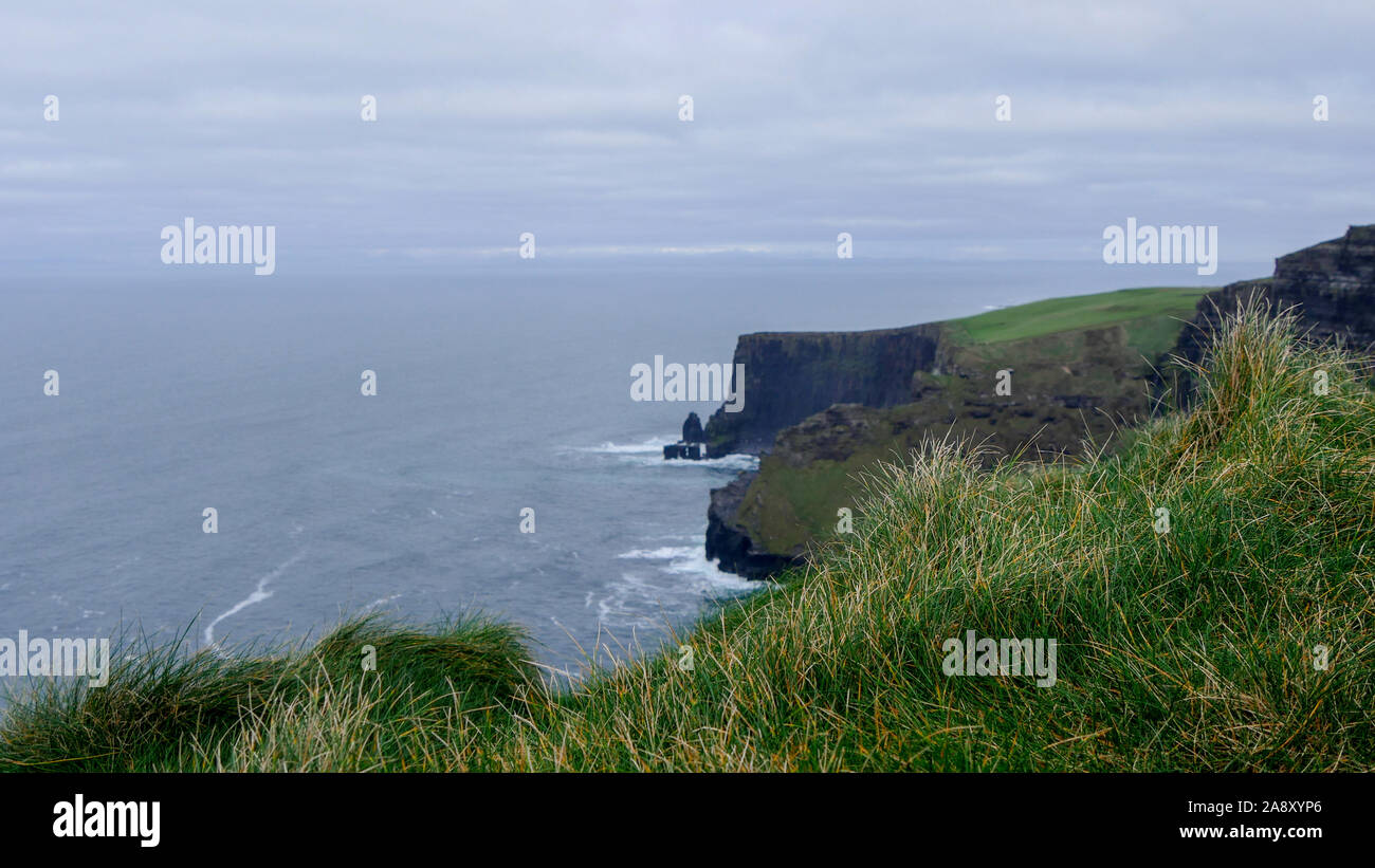 Acantilados de mohair costa oeste de Irlanda Foto de stock