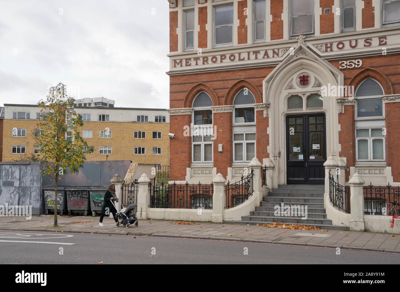 Casa metropolitana de albergue para personas sin hogar a las madres solteras  y las personas vulnerables en Hackney, Londres, Inglaterra, Reino Unido  Fotografía de stock - Alamy