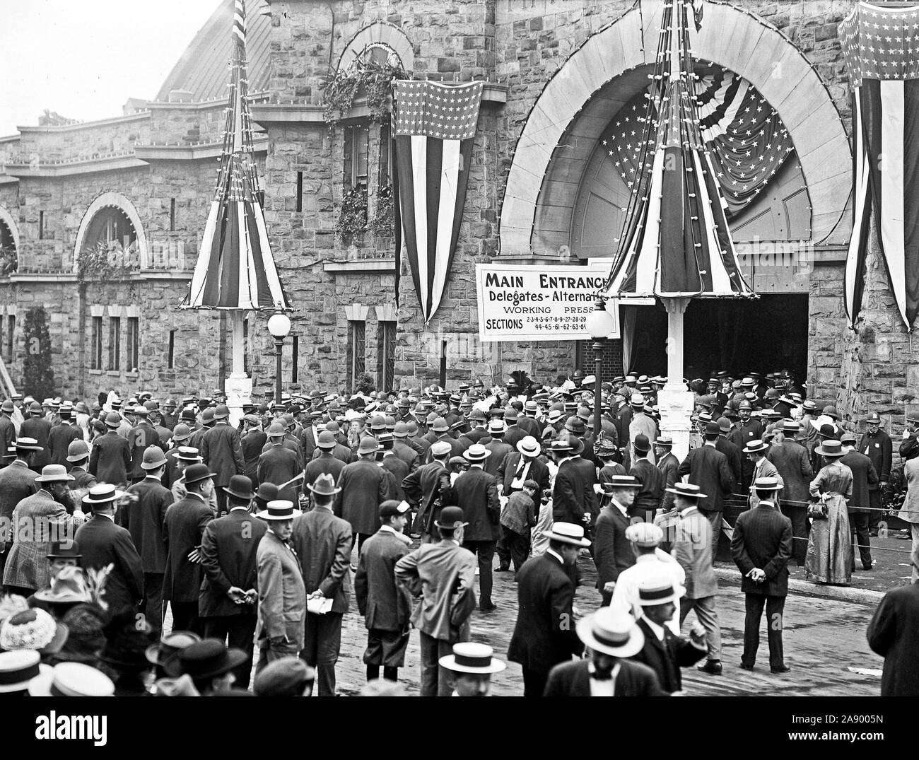 Las escenas exteriores de la Convención Nacional Demócrata en Baltimore, Maryland, ca. 1912 Foto de stock