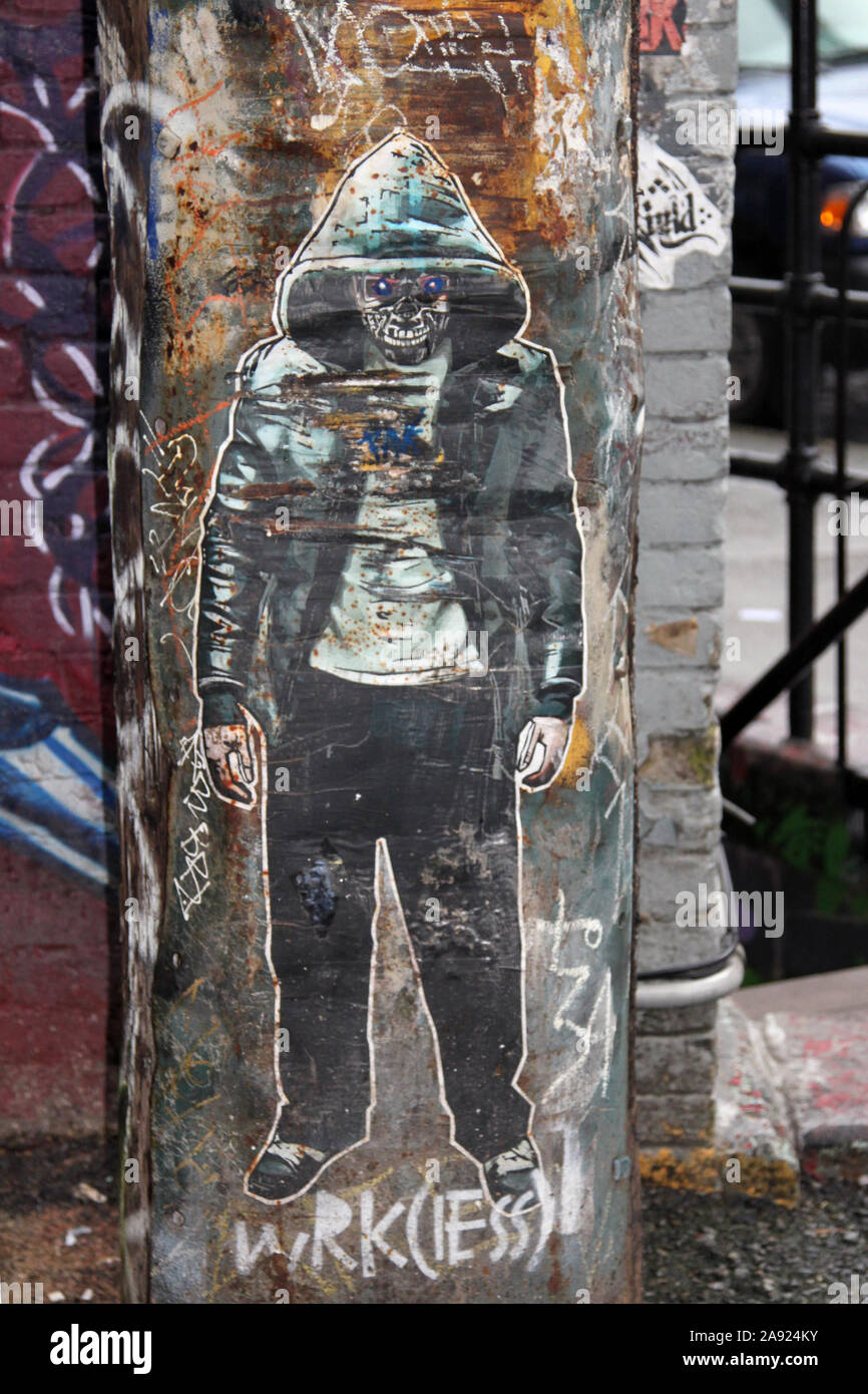 WRK(menos) street art graffiti en Cambie Street en Gastown, Vancouver, Canadá, 2013 Foto de stock