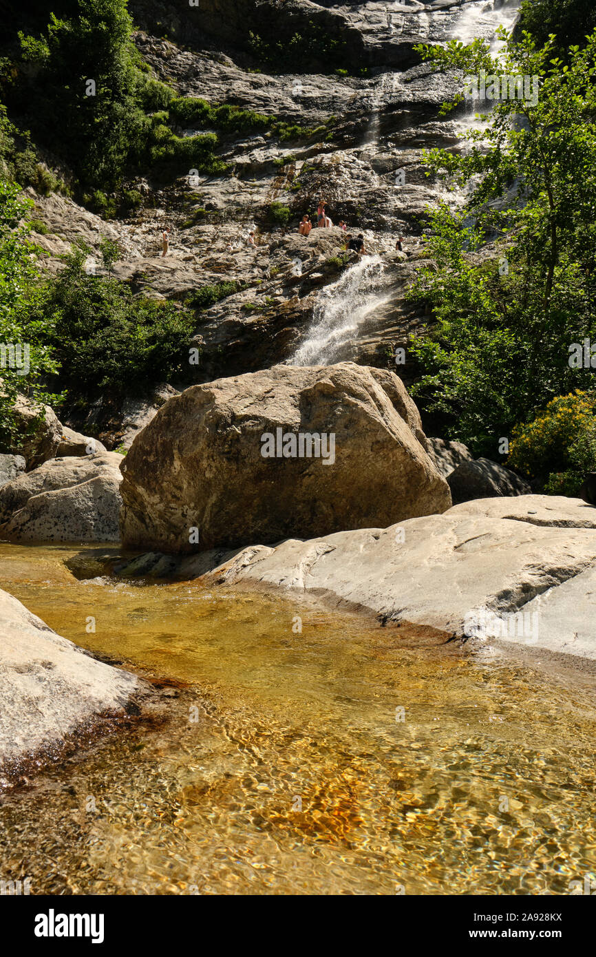Cascade du Voile de la Mariée / cascada del Velo de la novia en Bocognano, Corse du Sud Córcega Francia - Córcega verano paisaje cascada Foto de stock