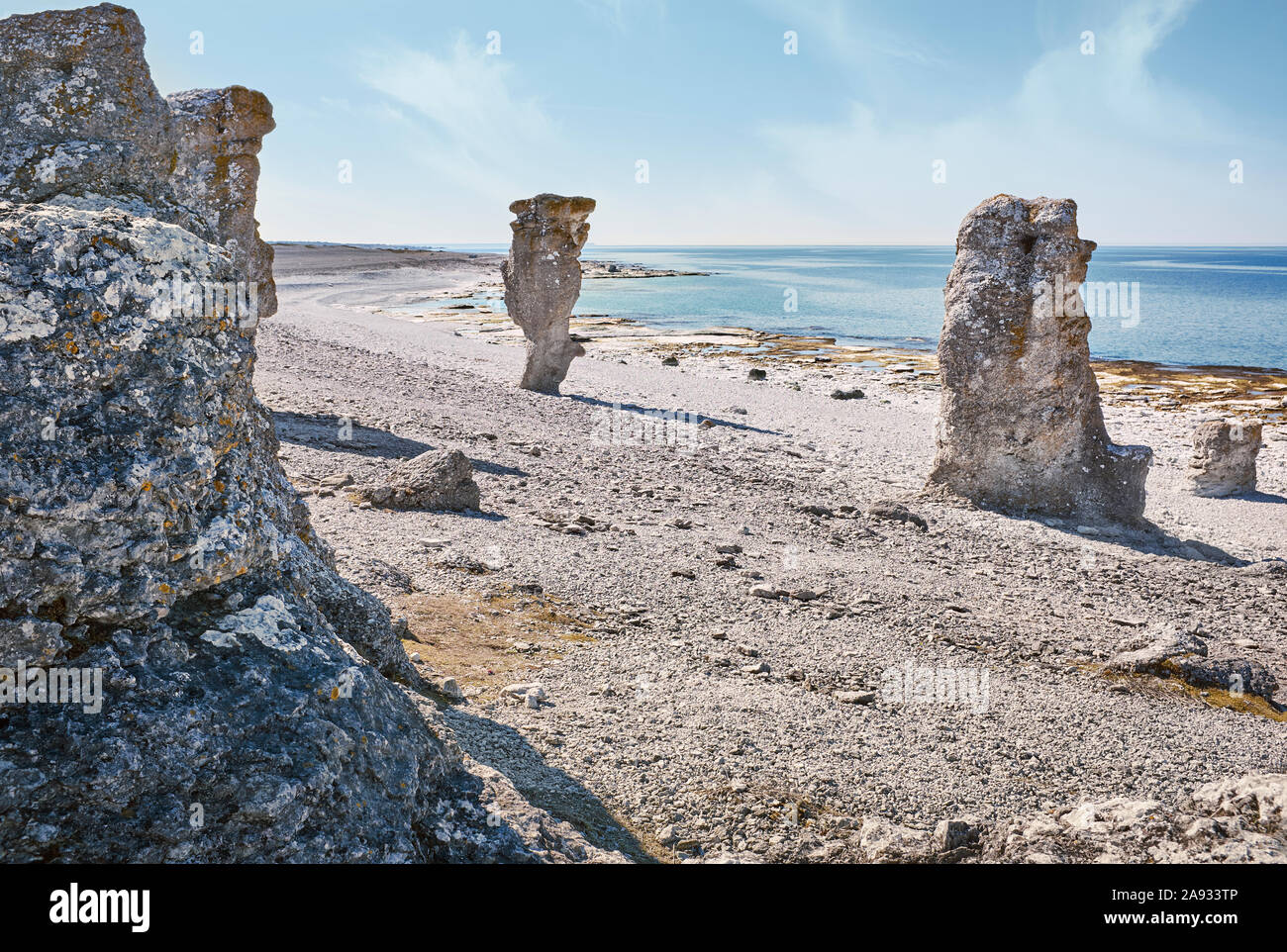 Formaciones rocosas en el mar Foto de stock