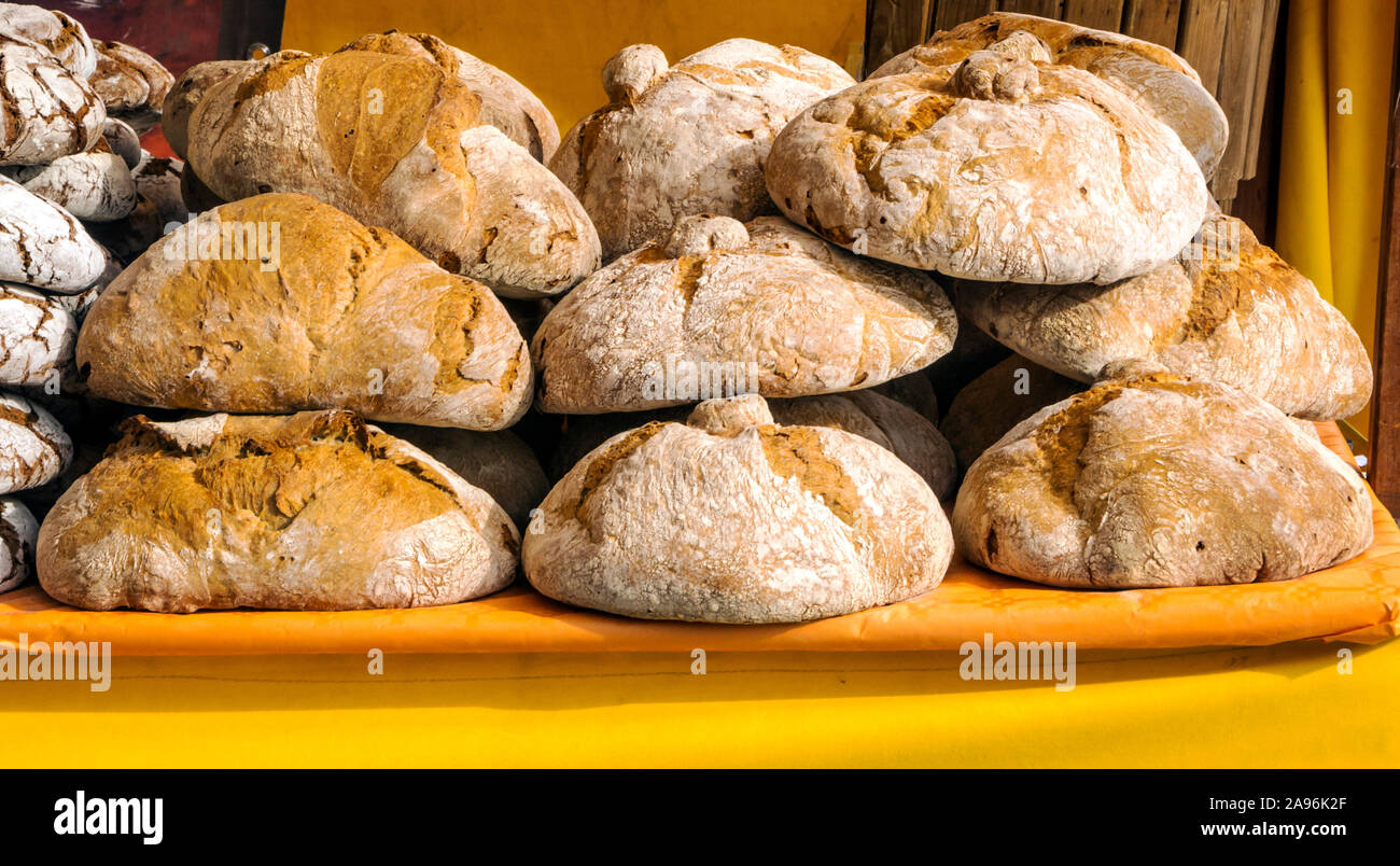 Rebanada de pan en una tostadora fotografías e imágenes de alta resolución  - Página 3 - Alamy