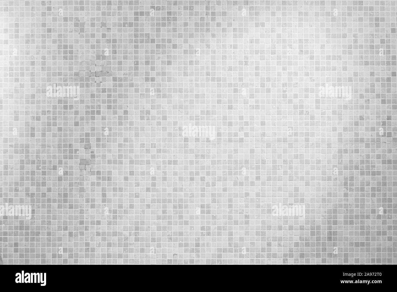 Patrón de pared de mosaico de baldosas blancas, patrón de cuadrados de azulejos de fondo blanco negro beige diferentes plazas de azar con sombra de luz textura Foto de stock
