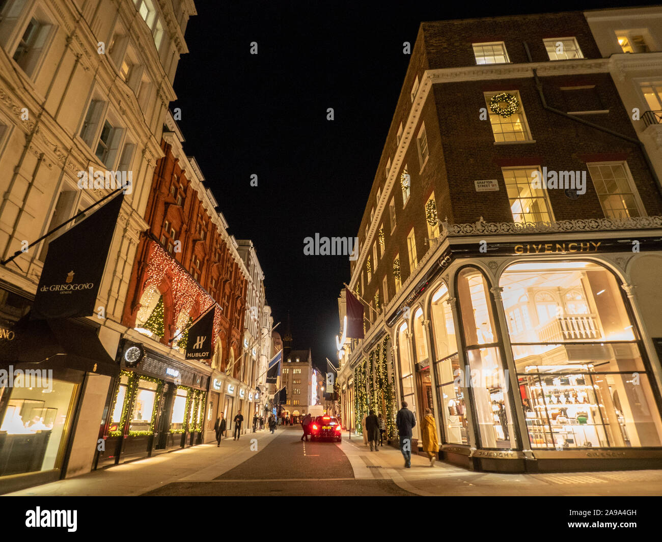 New Bond Street por la noche, Londres. Foto de stock