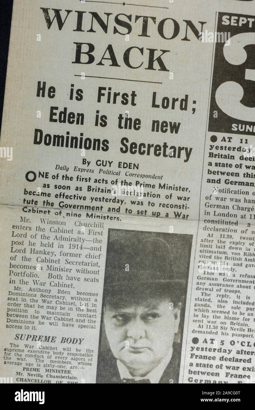 'Winston' titular en el Daily Express (réplica), 4º de septiembre de 1939, el día después de la II Guerra Mundial fue declarada. Foto de stock