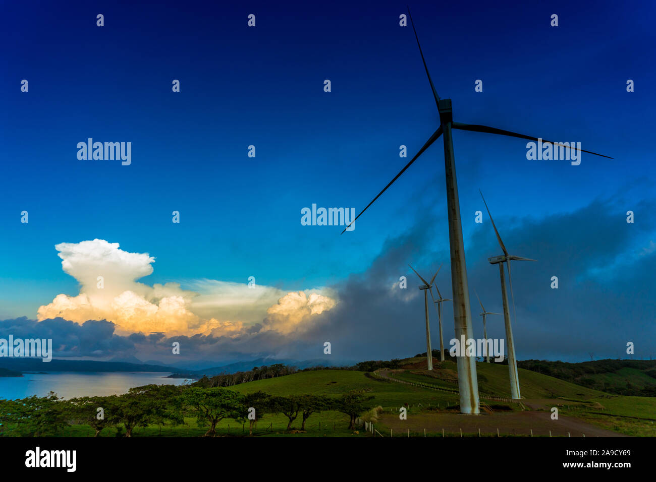 Turbinas de viento, Wind Tower Foto de stock