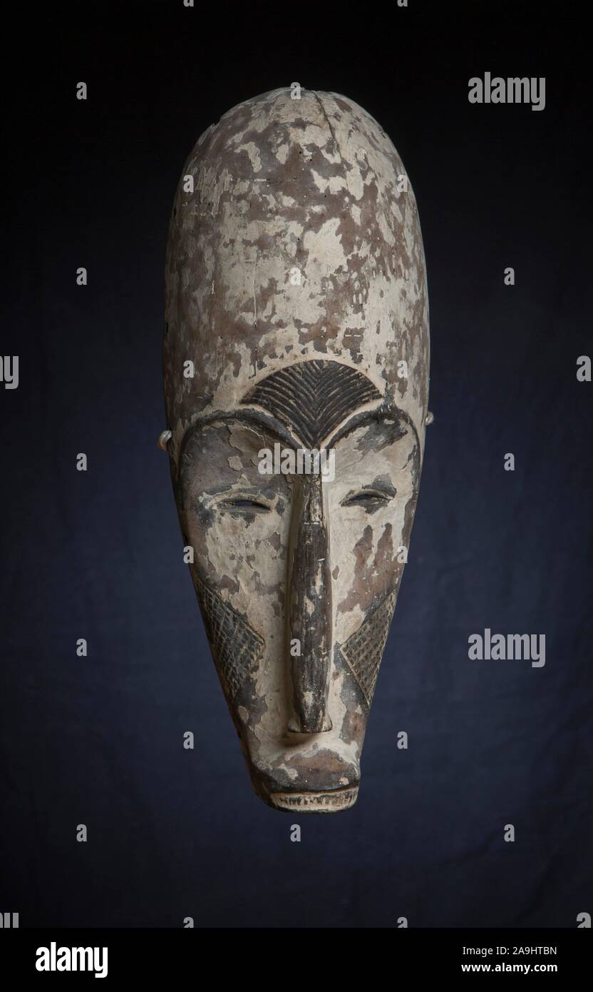 Máscara africana, tribu senufo, Costa de Marfil Fotografía de stock - Alamy