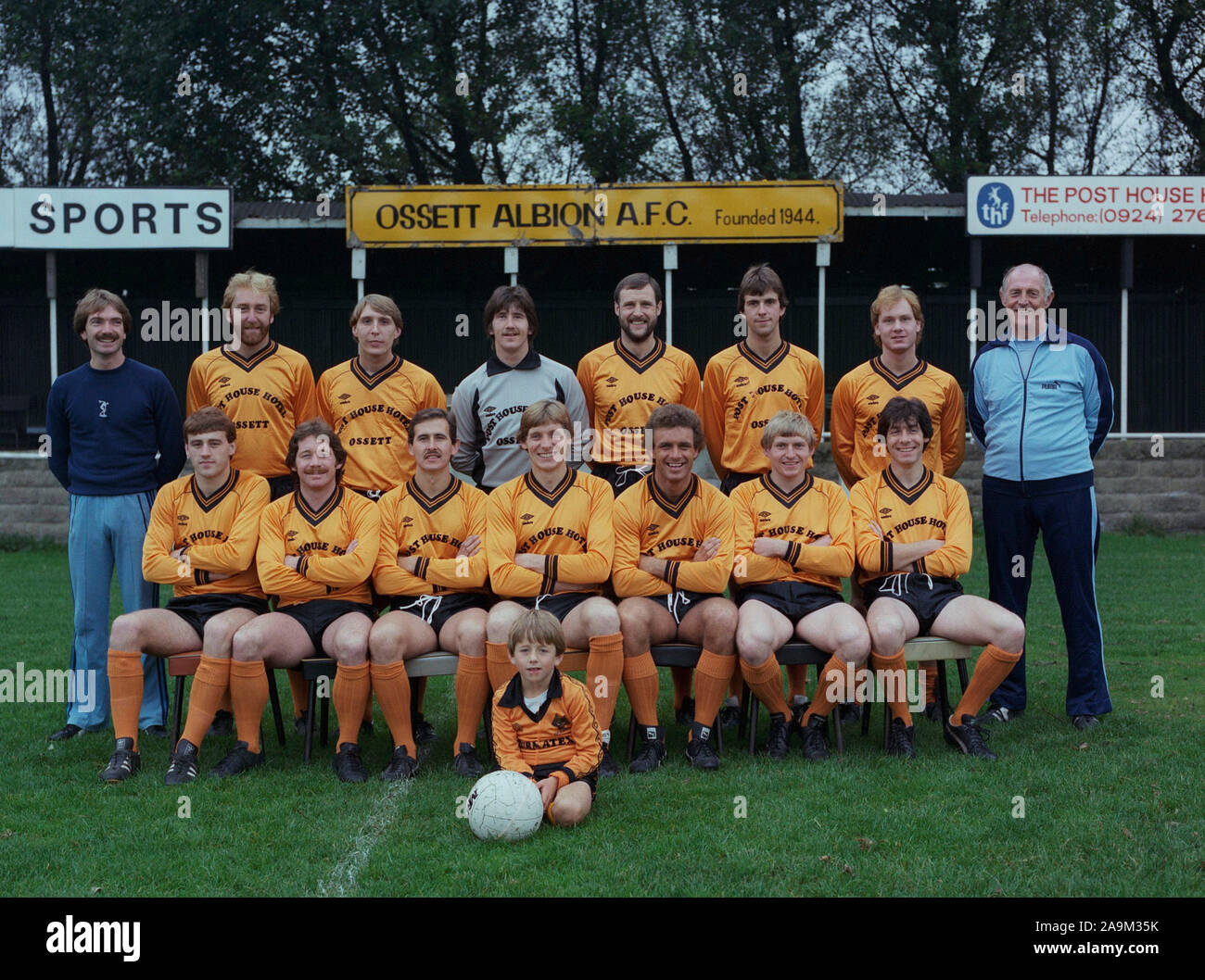 1982 El equipo de fútbol Ossett Albion, Wakefield, West Yorkshire, en el norte de Inglaterra, Reino Unido. Foto de stock