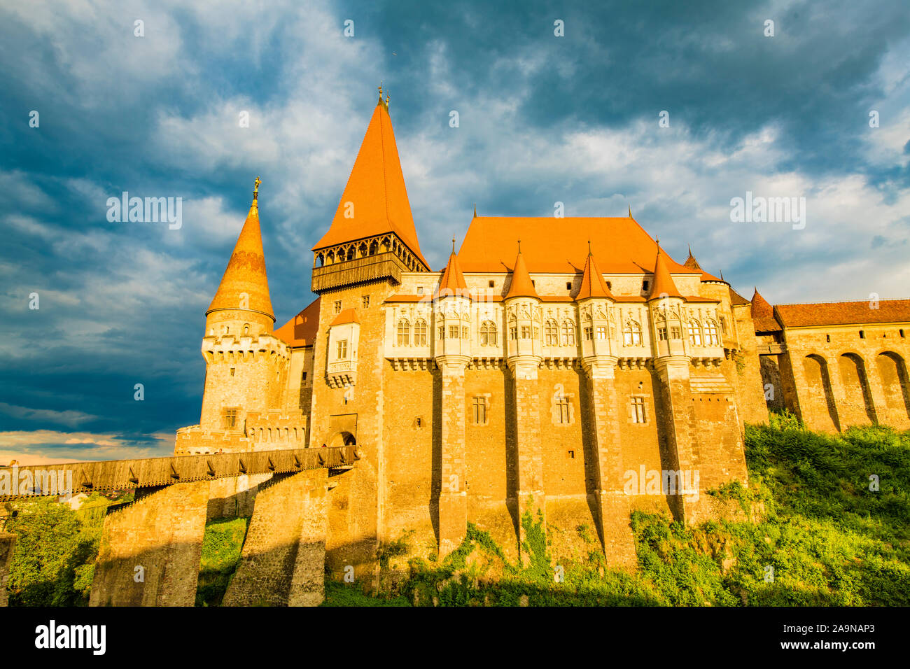 El castillo de Corvin, Transilvania, Rumania, desde 1456 hasta el siglo XVII Reniassance gótico , Vlad el Empalador fue encarcelado aquí Foto de stock