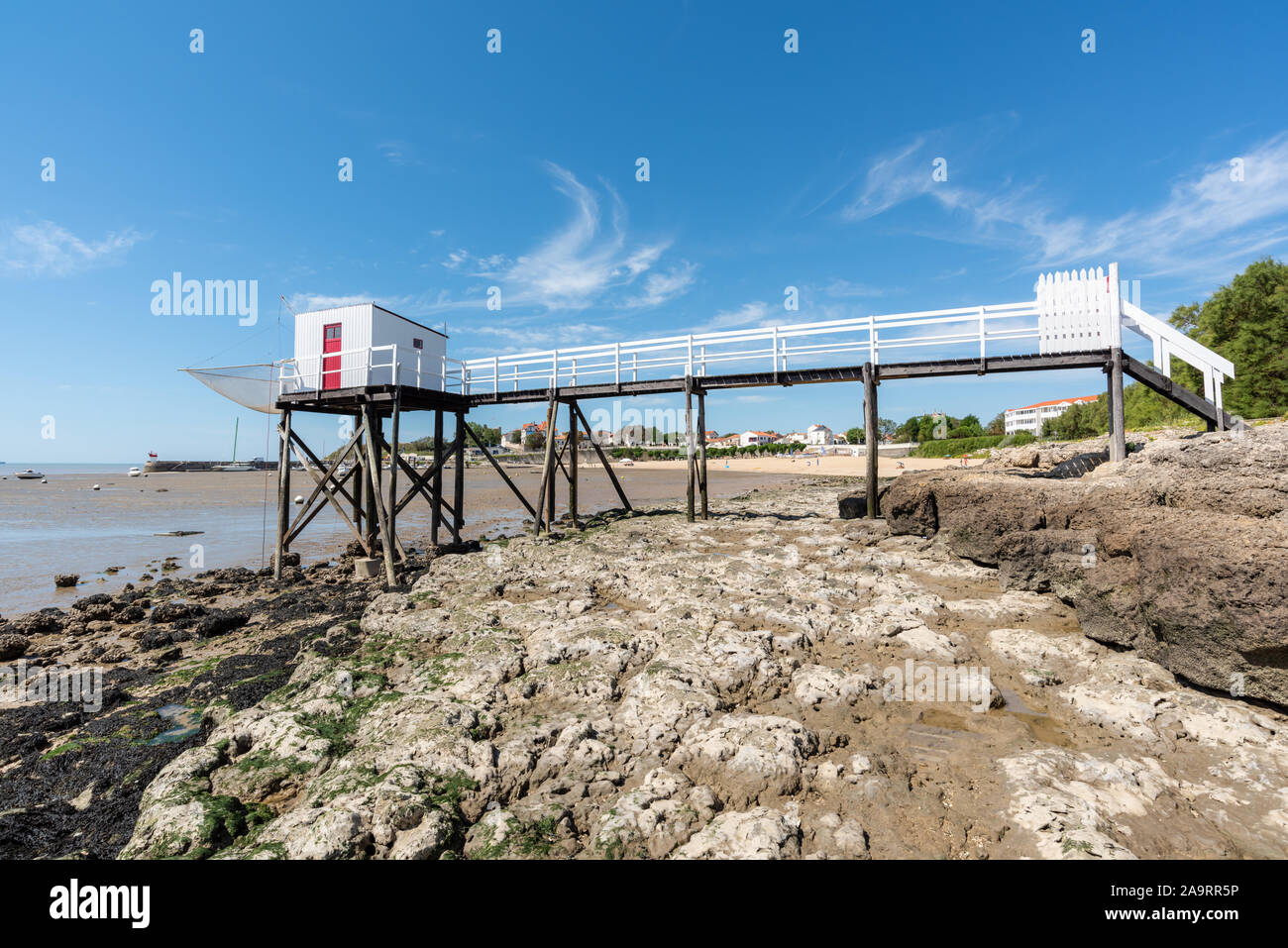 Cabañas de pesca sobre pilotes en Fouras Charente Maritime, (Francia), entre La Rochelle y Rochefort Foto de stock