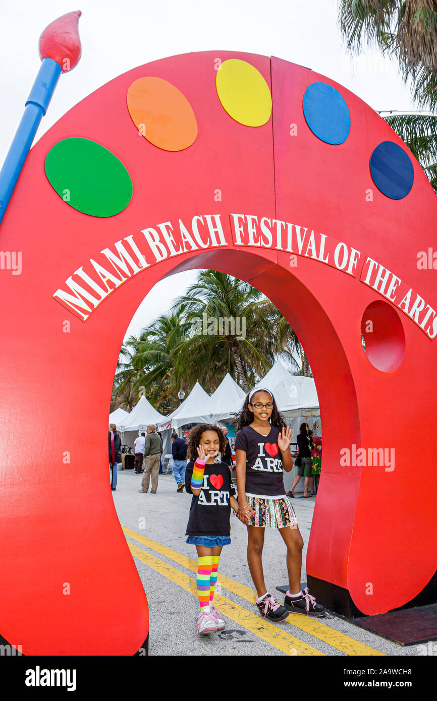 Florida, FL, Sur, Miami Beach, SoBe, Miami Beach Festival of the Arts, artista, expositores, evento comunitario, logo gigante, entrada, frente, turismo Foto de stock