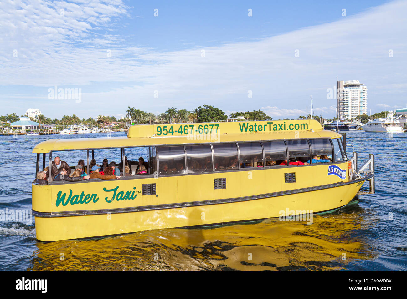 Fort Ft. Lauderdale, Florida, Intracoastal water taxi, taxis, barco, visitantes viaje recorrido turístico turismo puntos de referencia cultura cultural, vaca Foto de stock