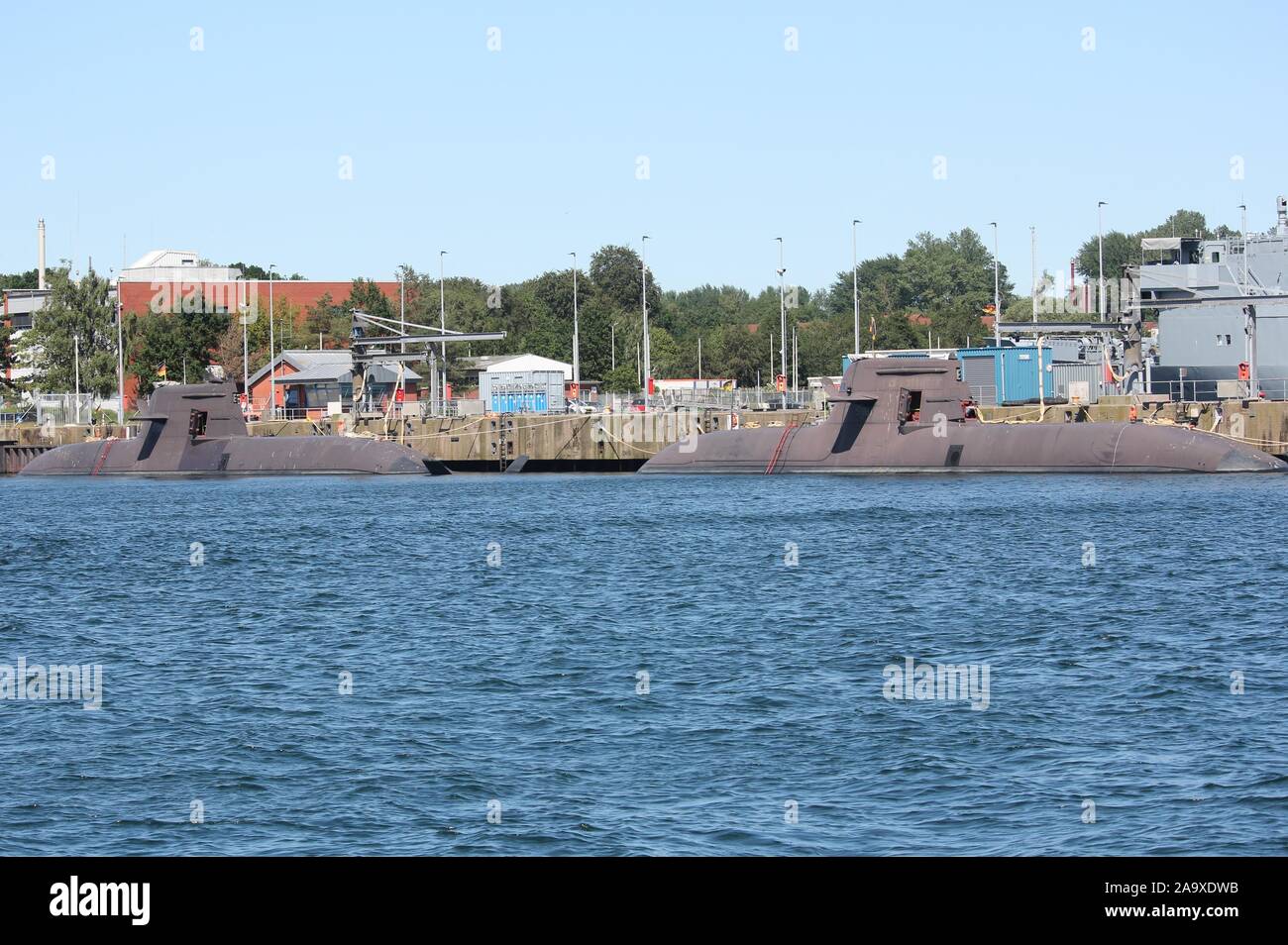 Los submarinos alemanes U36 y U31 amarrado en la Base Naval de Eckernförde, Alemania Foto de stock