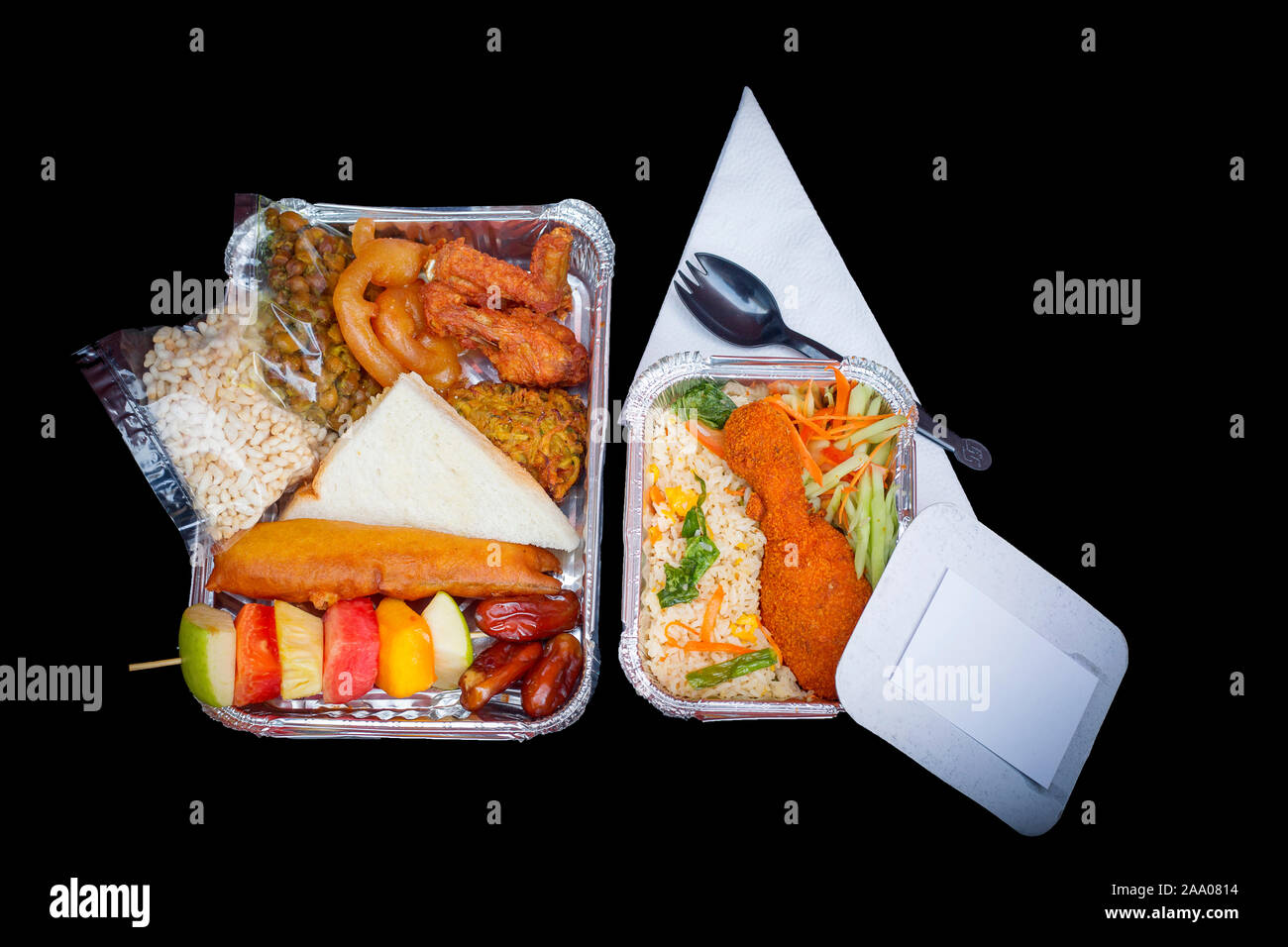La comida caliente rectangular de aluminio desechable caja de paquetería.  Ramadan iftar quitarle la entrega. Contenedor de aluminio 450ml iftar cajas  de comida. Vista superior, fl Fotografía de stock - Alamy