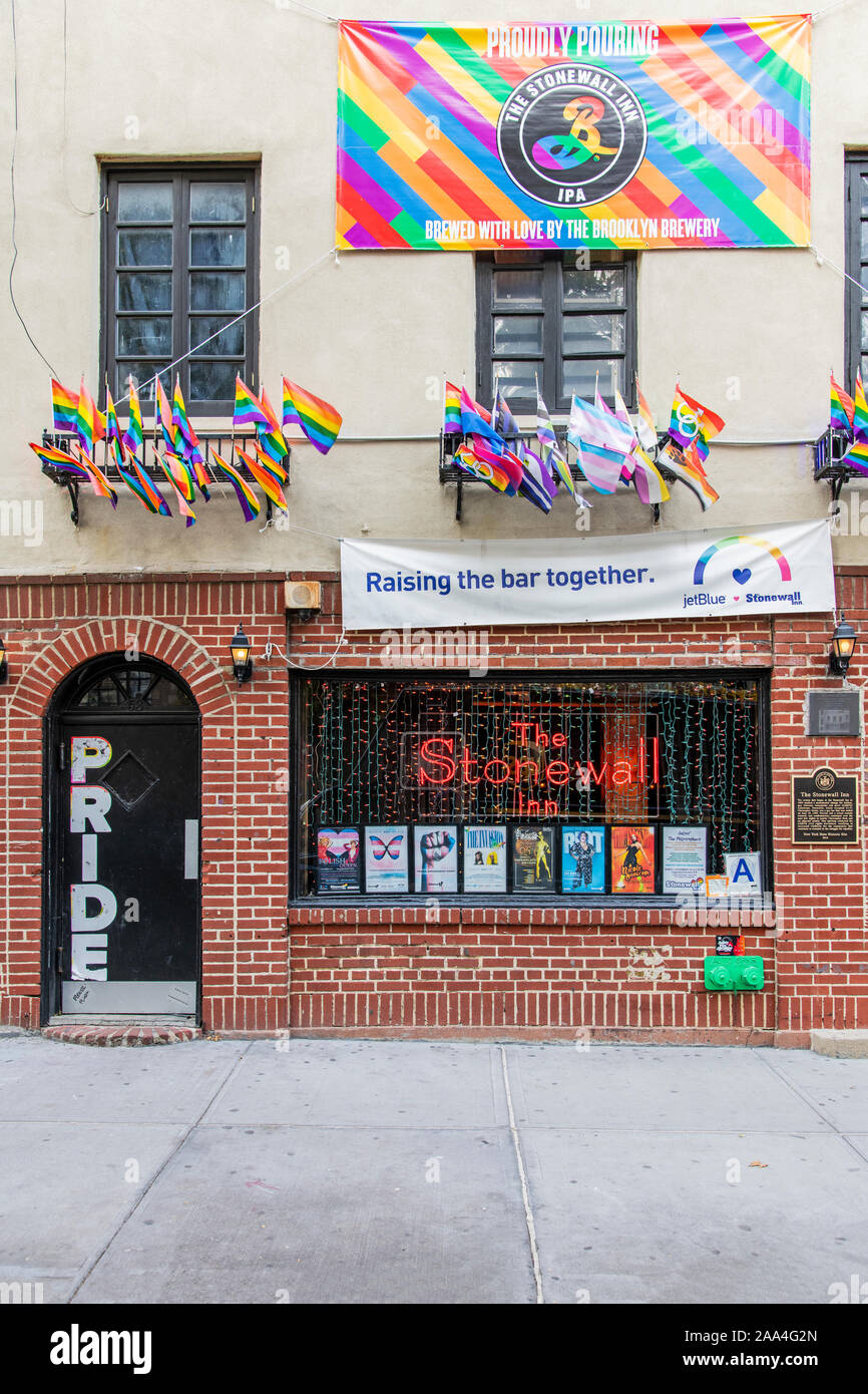 Bar gay Stonewall Inn, en Greenwich Village, Manhattan, Nueva York, EE.UU. Foto de stock