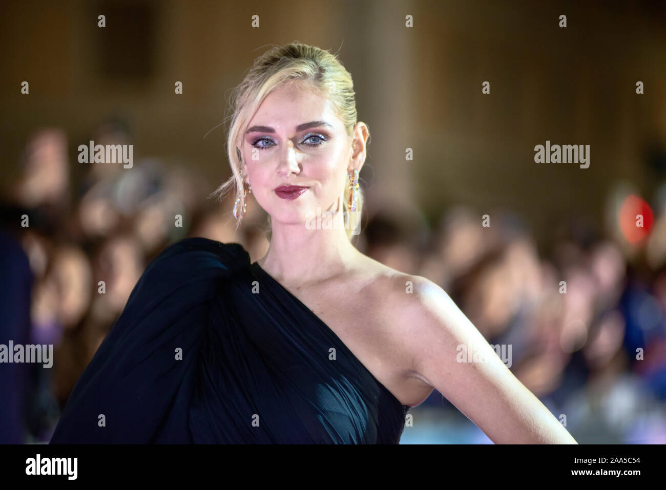 Chiara Ferragni asistieron al estreno de 'Chiara Ferragni' sin contabilizar en el Auditorium Conciliazione en Roma Fotografía de stock - Alamy Chiara Ferragni asistieron al estreno de 'Chiara Ferragni' sin contabilizar en el Auditorium Conciliazione en Roma Fotografía de stock - Alamy