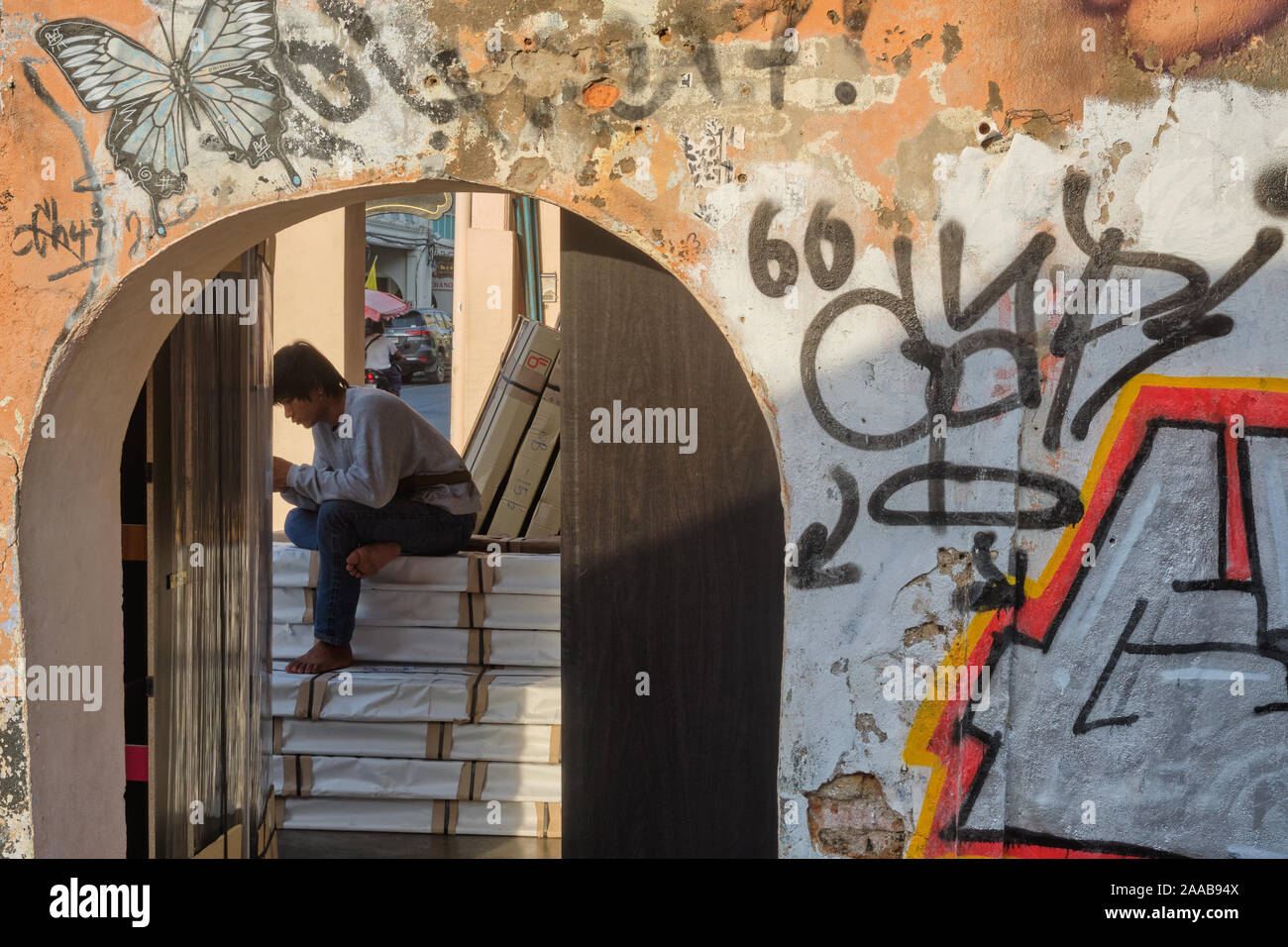 Casas Con Graffiti En El Casco Antiguo Imagenes De Stock Casas