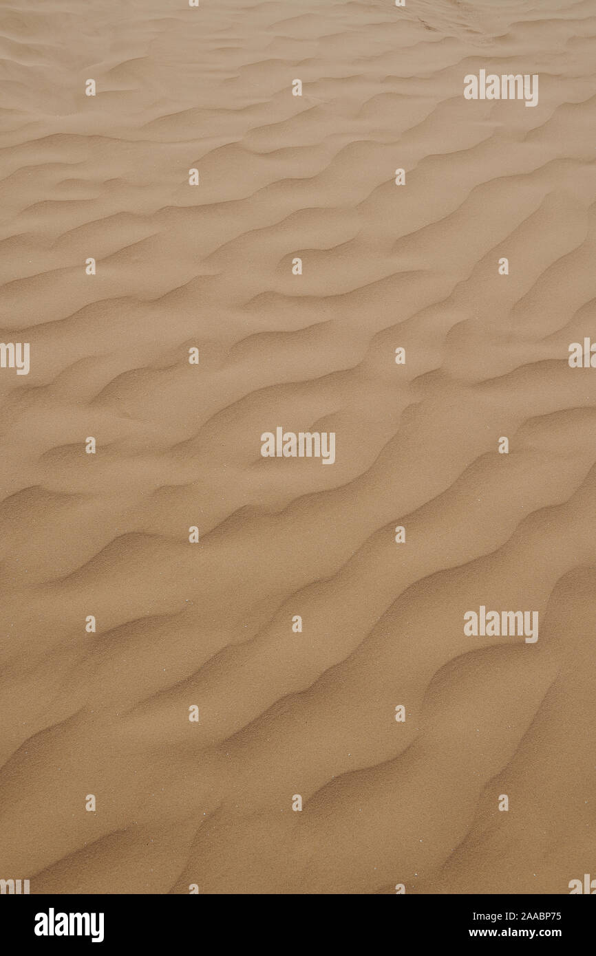 Textura de fondo de arena con dunas Foto de stock