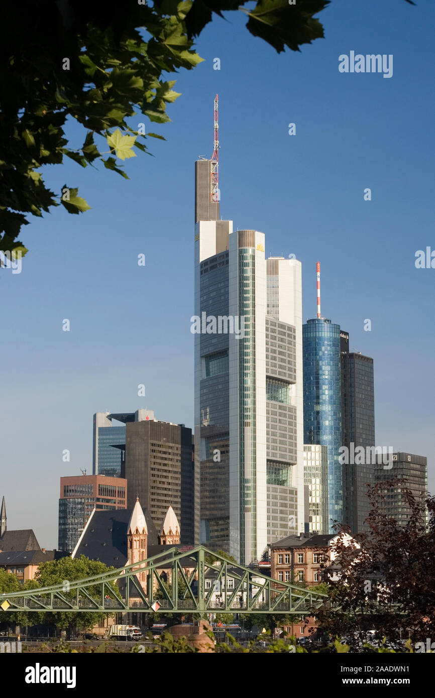 Deutschland,Hessen,Frankfurt am Main,Bankenviertel,no pr,aber von einem der Öffentlichkeit zugänglichen Punkt aus aufgenommen Foto de stock