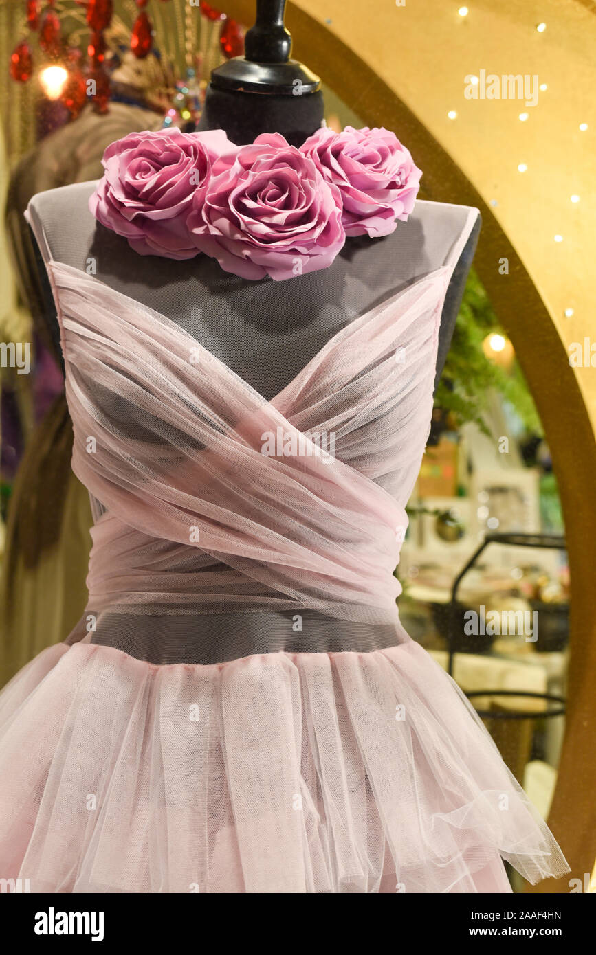 Vestidos con online flores naturales