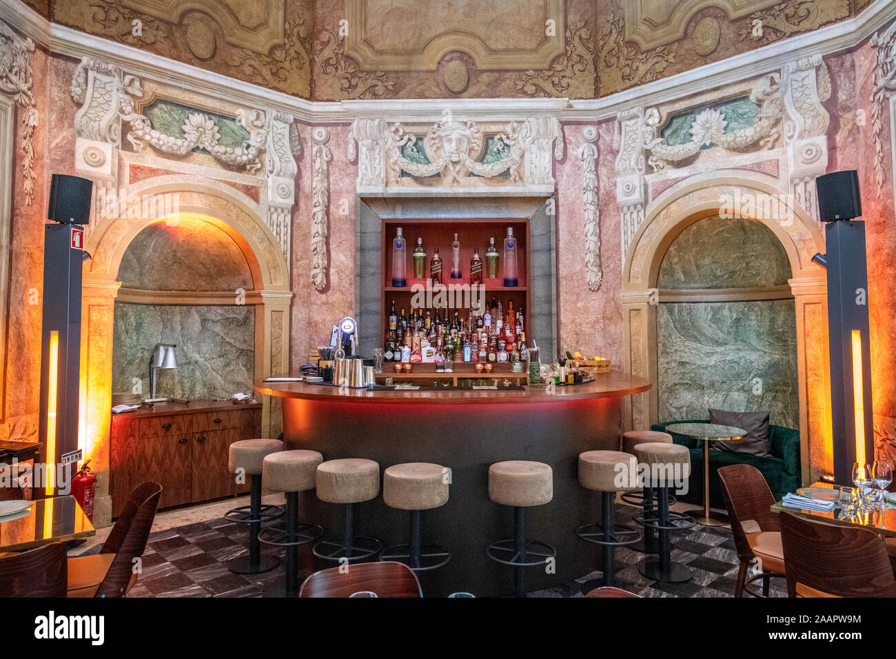 Restaurante chiado palace fotografías e imágenes de alta resolución - Alamy