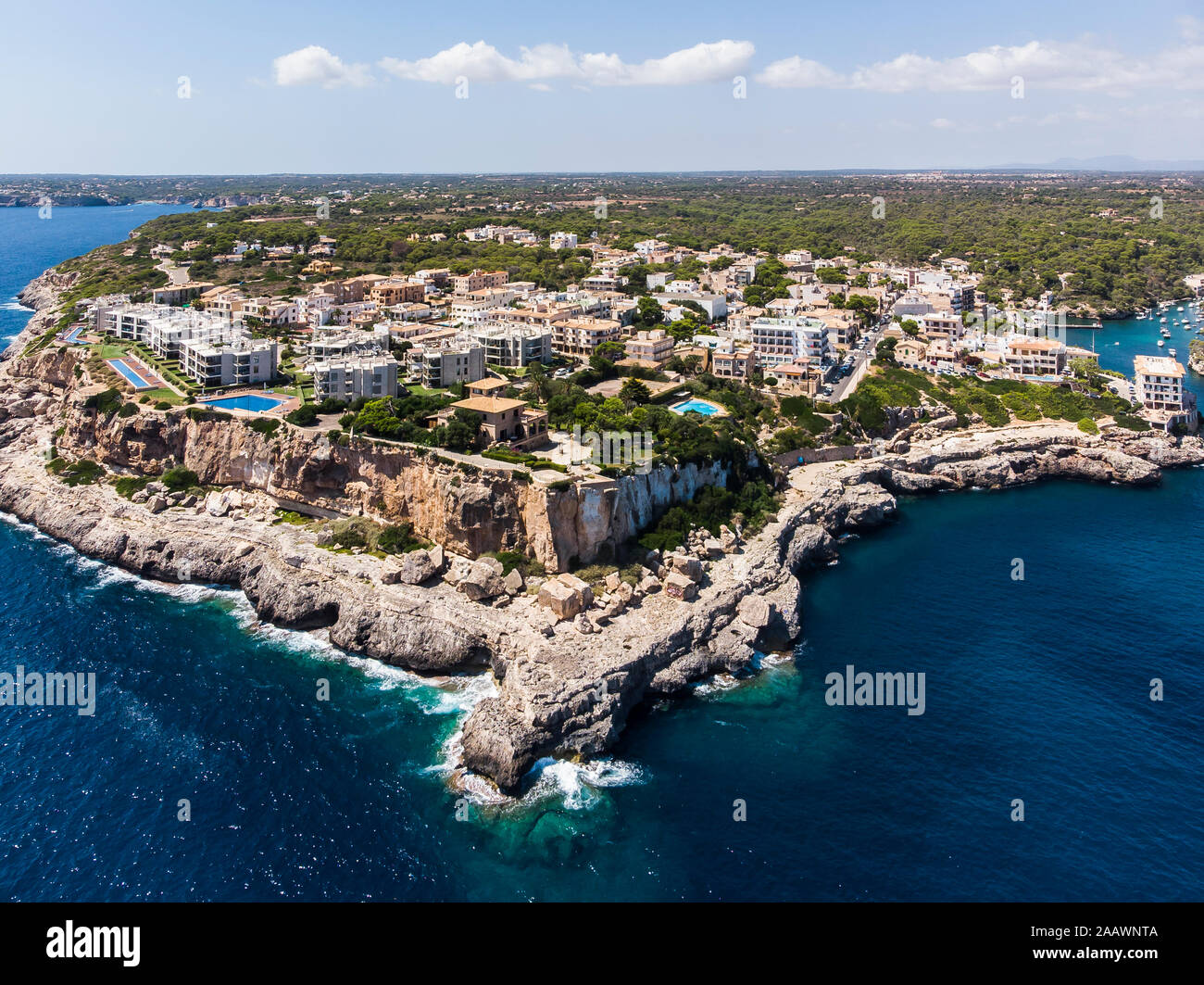 España, Islas Baleares, Mallorca, vista aérea de la bahía de Cala Figuera Foto de stock