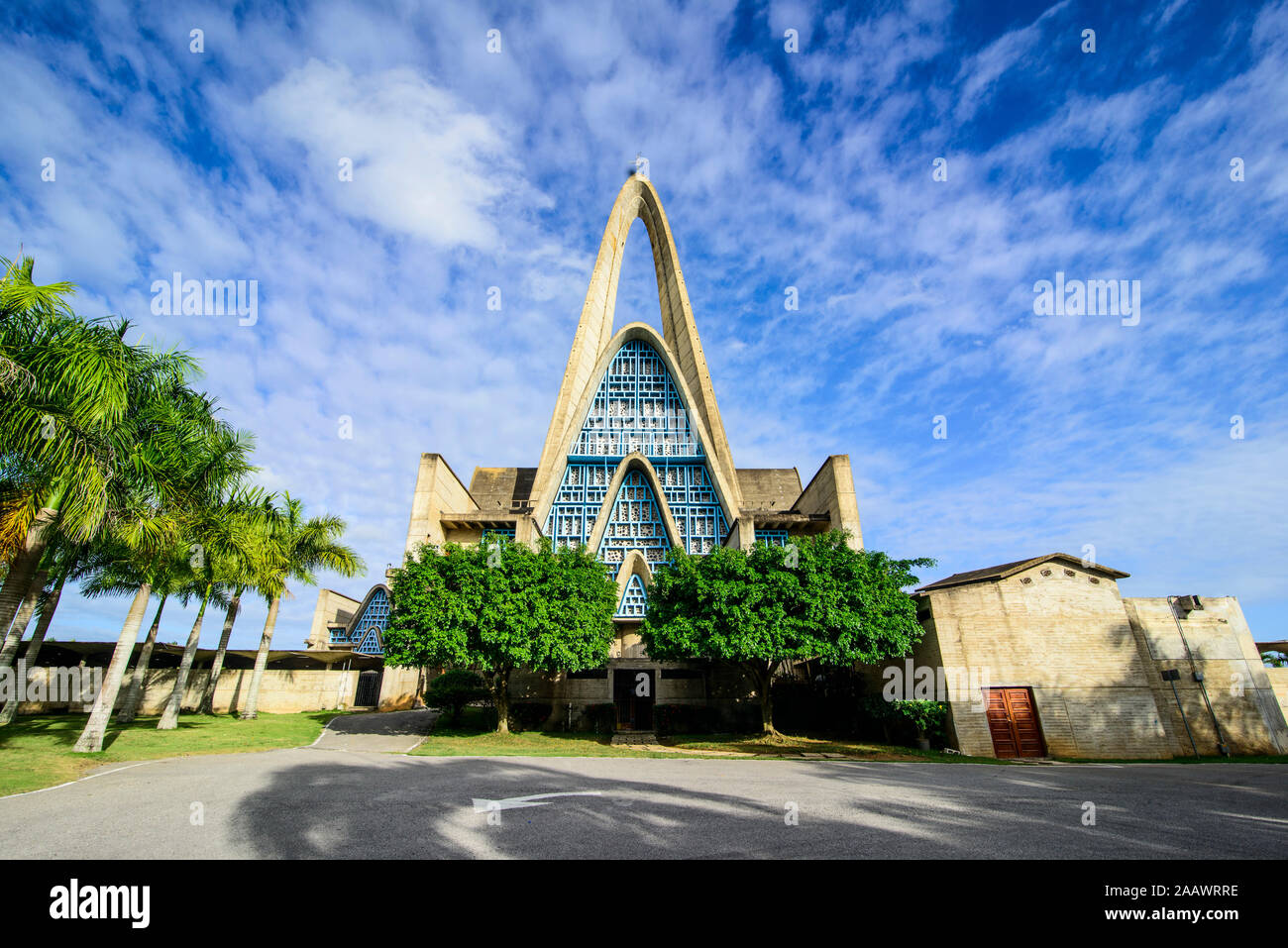 La Basílica de La Altagracia contra el cielo azul, Higuey, República Dominicana Fotografía de