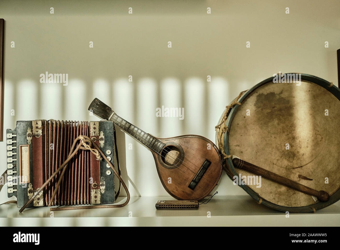 Portugal, el valle del Douro, instrumentos musicales tradicionales de los trabajadores del viñedo Foto de stock