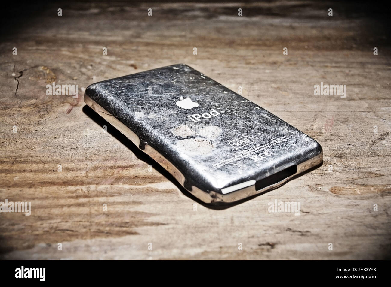 Das defekte Geh‰user'ckteil von einem iPod |La carcasa defectuosa de un iPod| Foto de stock