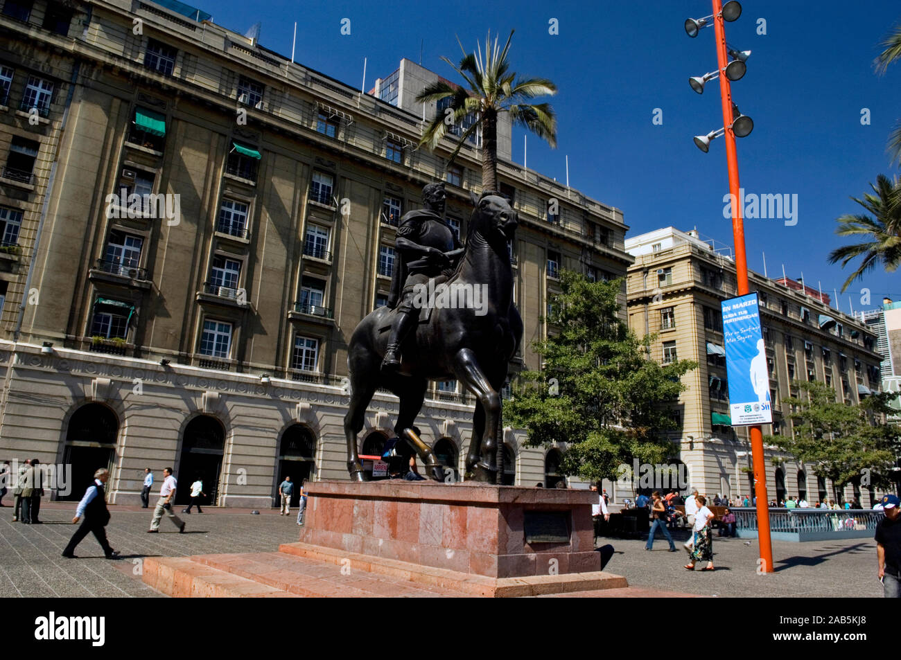 Monumento a pedro de valdivia fotografías e imágenes de alta resolución