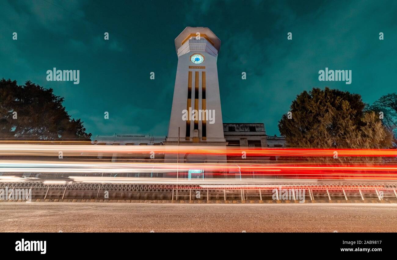 O Ghantaghar clocktower en Katmandú, Nepal. Torre del Reloj fue