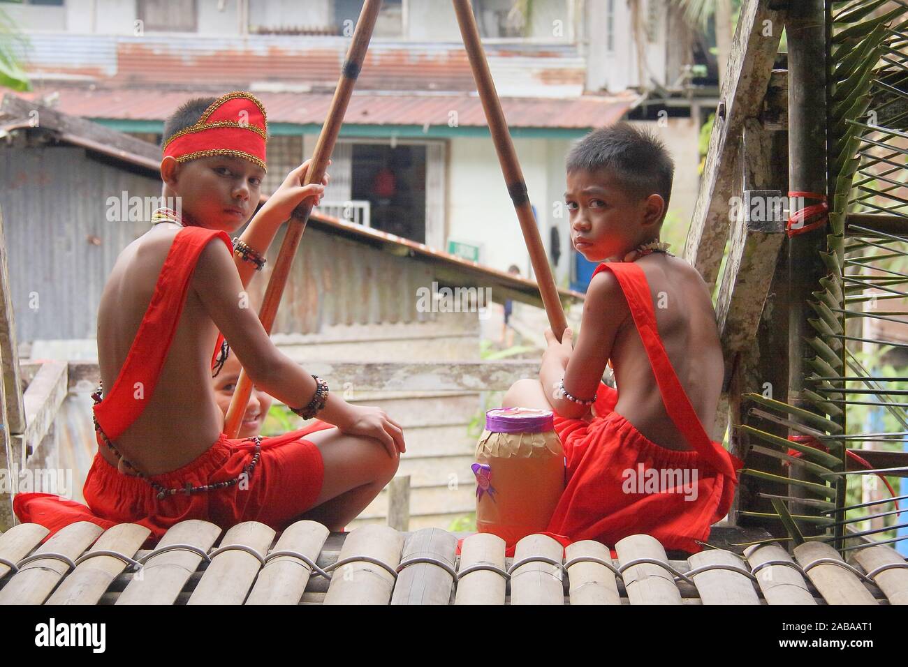 Vestido tradicional masculino malasia fotografías e imágenes de alta  resolución - Alamy