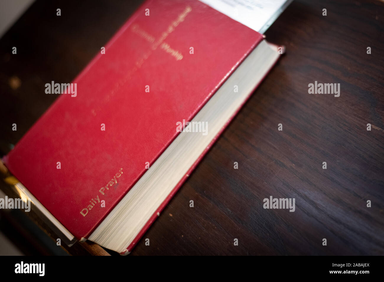 Biblia De Libros Fotografías E Imágenes De Alta Resolución Alamy