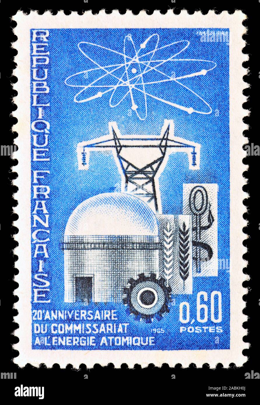Sello francés (1965) : 20º aniversario de la Comisión de Energía Atómica Foto de stock
