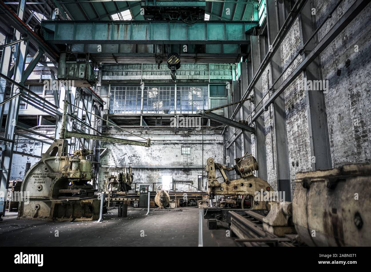 Interior de la fábrica fotografías e imágenes de alta resolución - Alamy