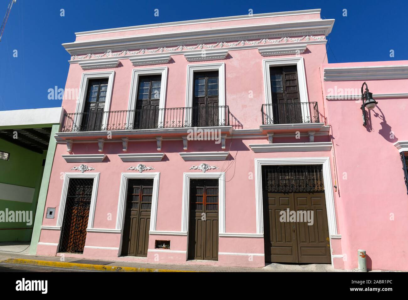 Casas coloniales merida mexico fotografías e imágenes de alta resolución -  Alamy