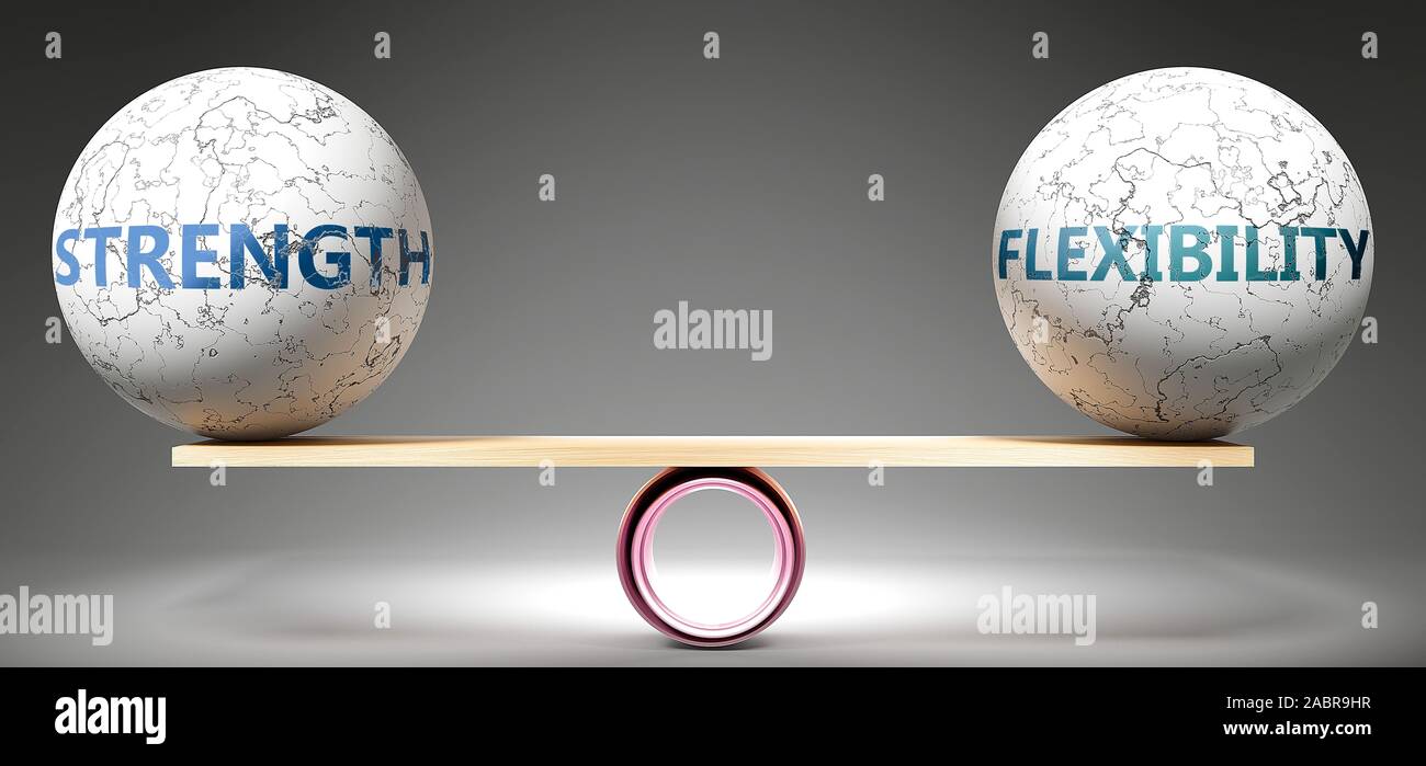 La fuerza y la flexibilidad en el equilibrio -representada como bolas de equilibrado en la escala que simbolizan la armonía y la equidad entre la fuerza y la flexibilidad que es g Foto de stock