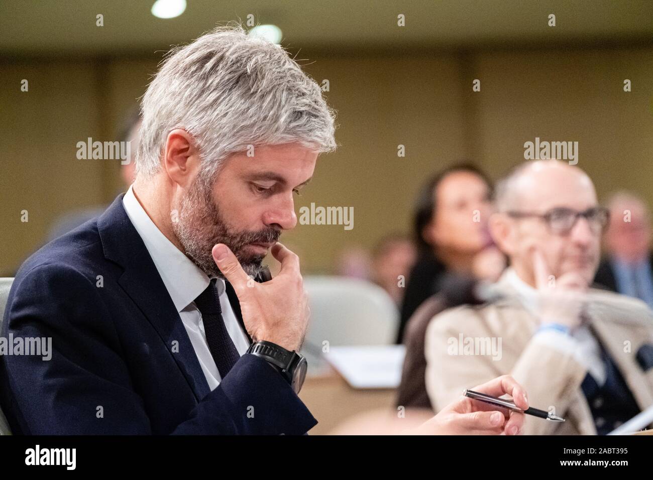 El 25 de noviembre de 2019, el Olympique de Lyon, Auvergne-Rhône-Alpes, Francia.Laurent Wauquiez Presidente de la región Auvergne-Rhône-Alpes Foto de stock