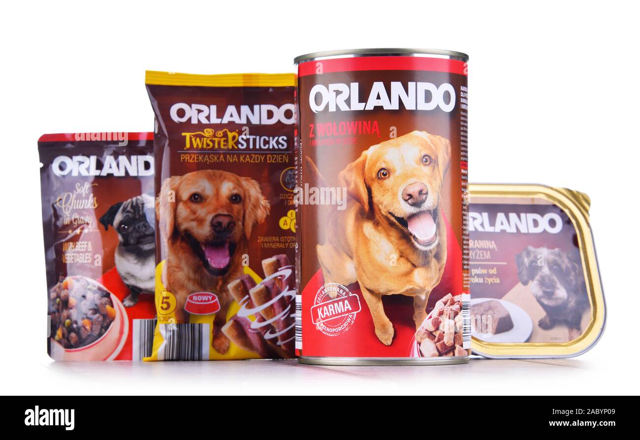 POZNAN, POL - 15 mar. 2019: Orlando productos, popular marca de comida para  perros en lata y paquetes Fotografía de stock - Alamy