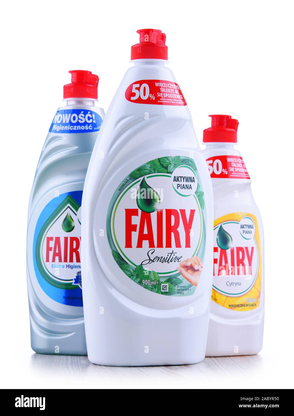 POZNAN, POL - Mar 15, 2019: botellas plásticas de plato de hadas detergentes,  productos de Procter & Gamble fabricado en Londres, Inglaterra desde 1950  Fotografía de stock - Alamy