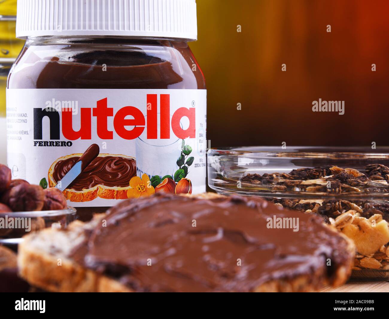 Contenedor De Nutella Fotos E Imagenes De Stock Alamy