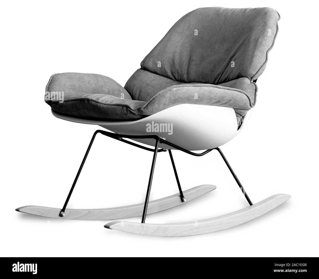 La nueva silla mecedora sobre un fondo blanco Fotografía de stock - Alamy