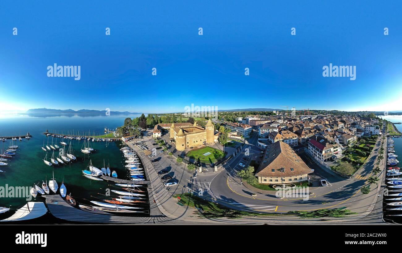 Morges Castillo y marina en el Lago Ginebra, imagen panorámica, Morges, Vaud, Suiza Foto de stock
