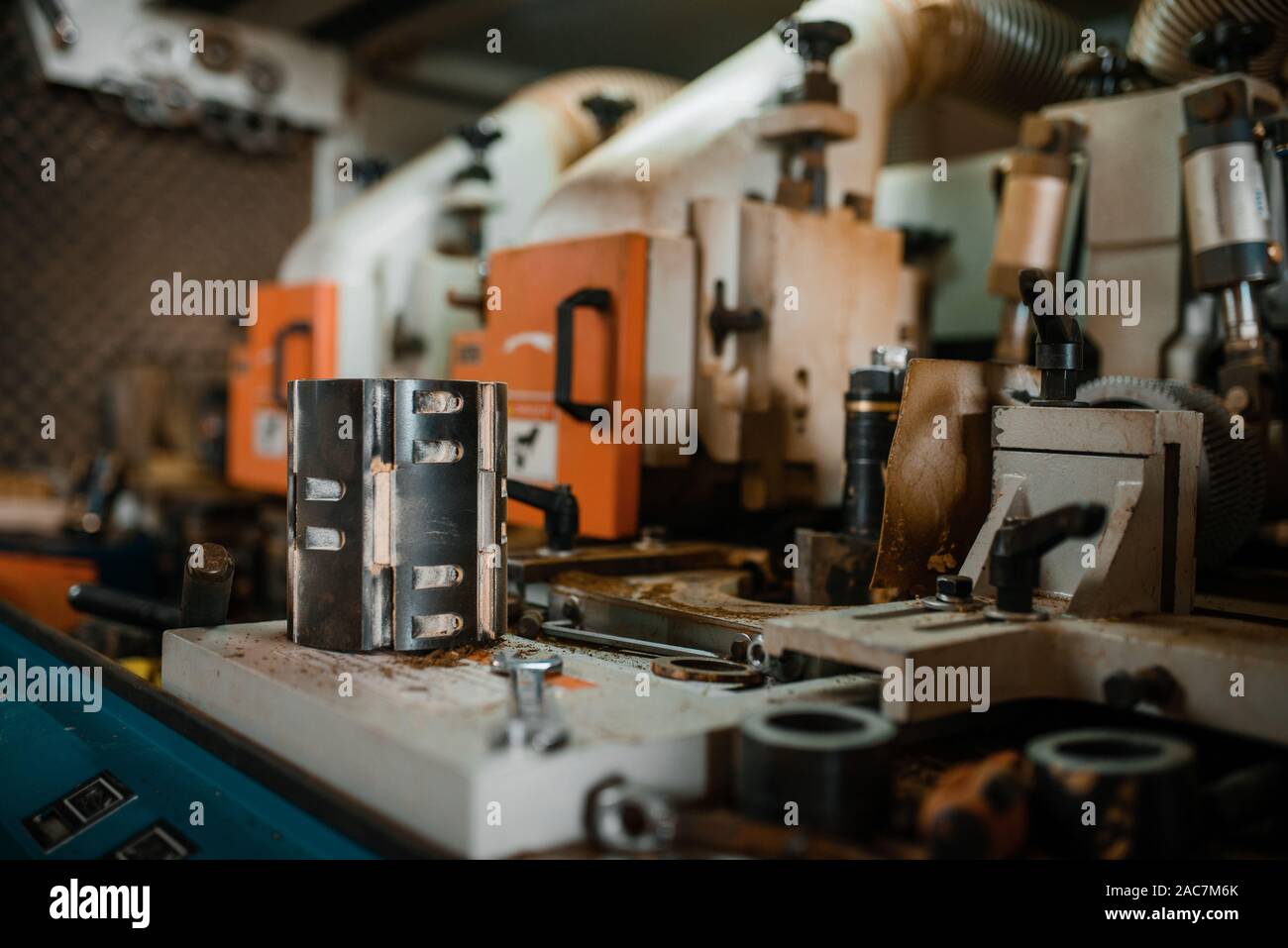 La máquina de la carpintería closeup, procesamiento de la madera Foto de stock