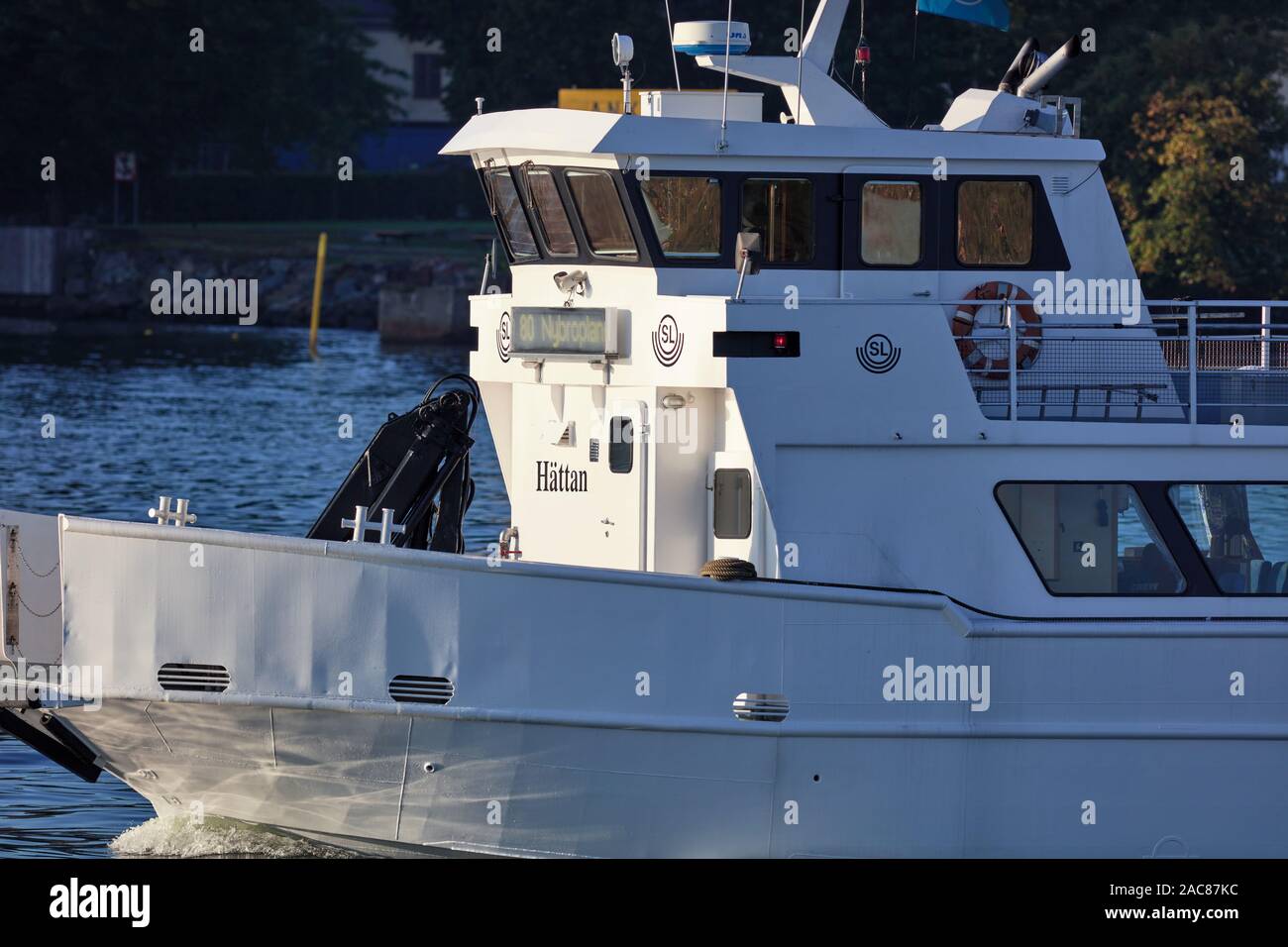 SL-boat Hättan fuera de Estocolmo por la mañana Foto de stock