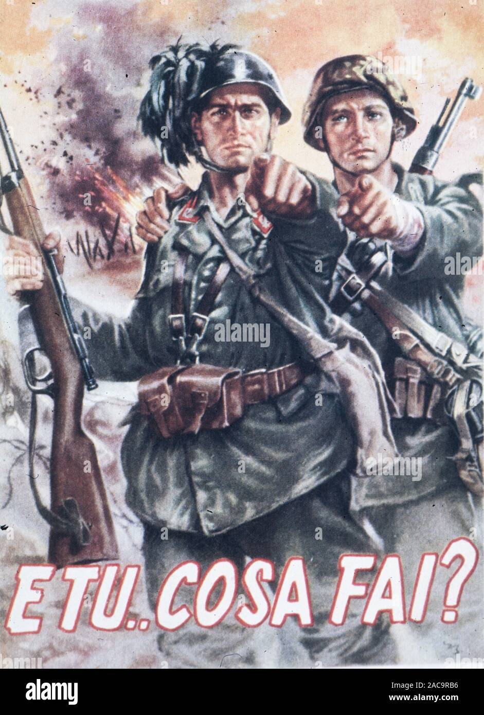 E Tu Cosa Fai Bersagliere Y Soldado Aleman En Un Campo De Batalla Apuntando Su Dedo Indice Manifiesto De La Propaganda De La Guerra La Ii Guerra Mundial Fotografia De Stock Alamy