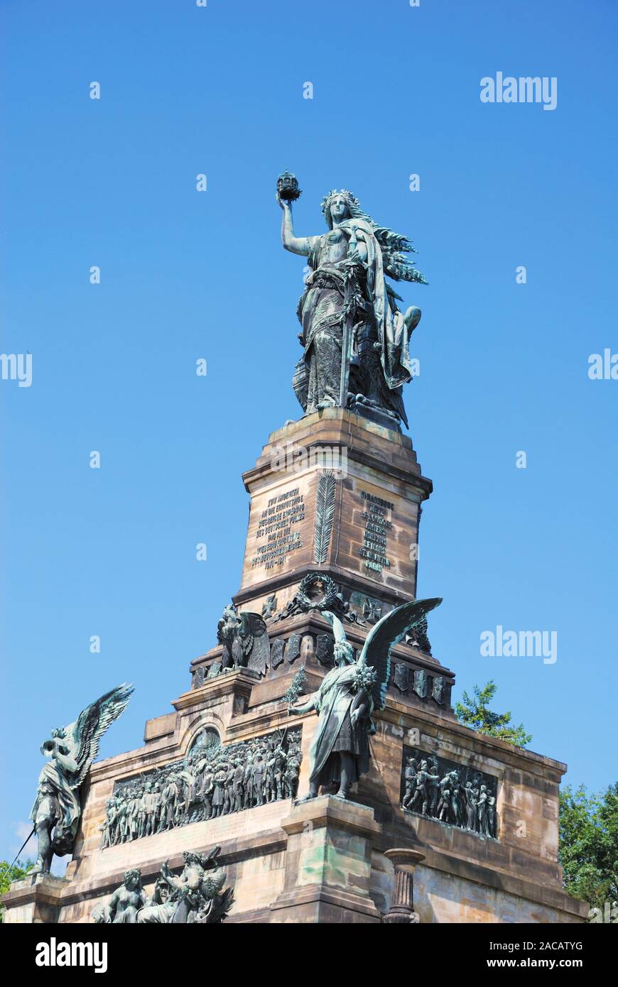 Statue of germania fotografías e imágenes de alta resolución Alamy